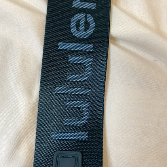 NWT Lululemon Never Lost Keychain - Picture 3 of 3